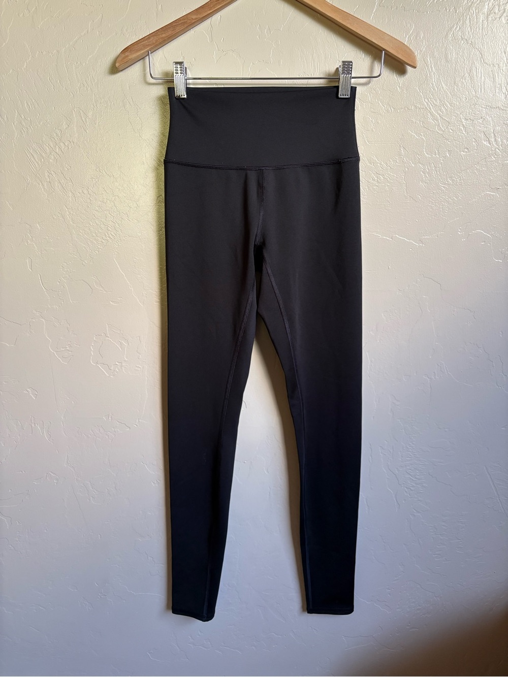 Alo Airlift High Waist Black 7/8 Leggings Size Small W51312R Full Length Pants